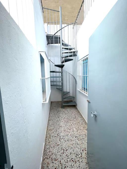 Casa Armonia Apartment โกนิล เด ลาฟรอนเตรา ภายนอก รูปภาพ
